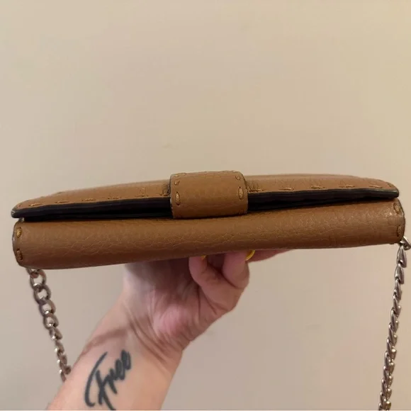 *Beautiful* Fendi - Selleria Peekaboo Long Wallet - Picture 6 of 13